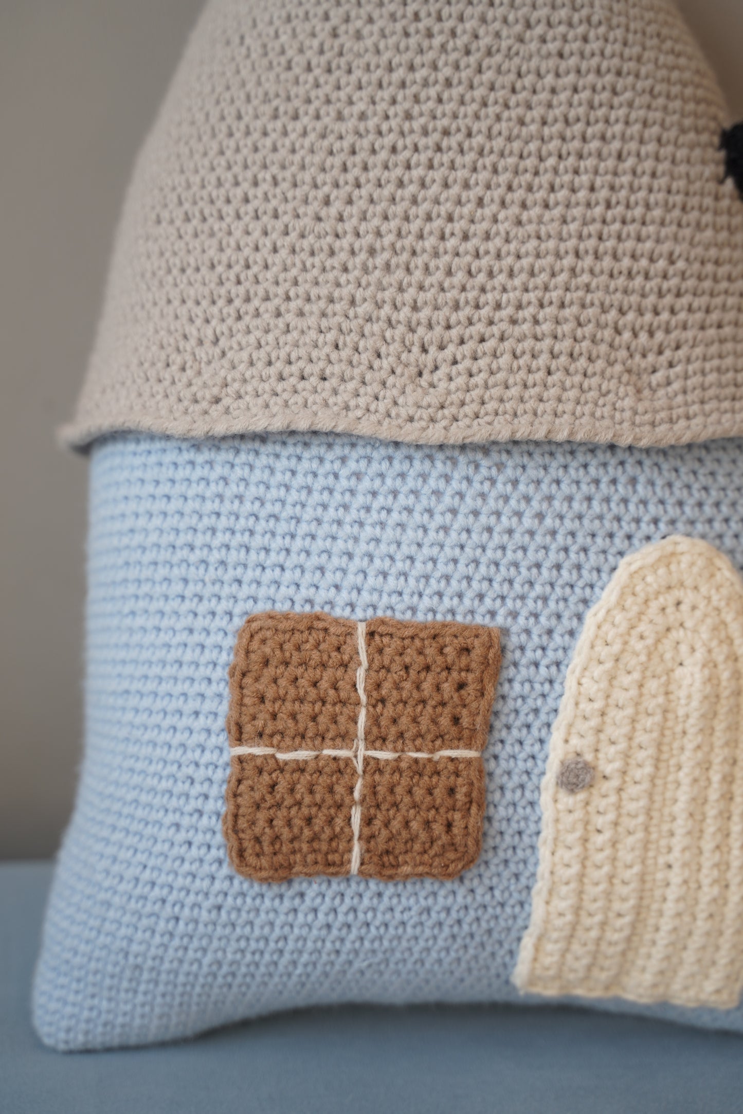 Beige-Topped Blue Cottage Crochet Pillow