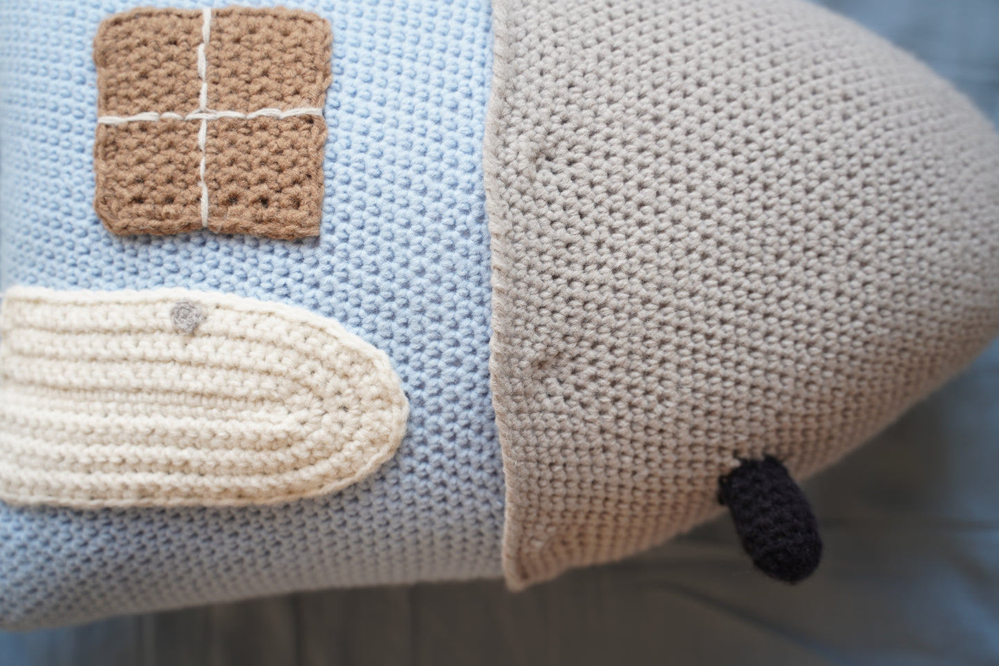 Beige-Topped Blue Cottage Crochet Pillow